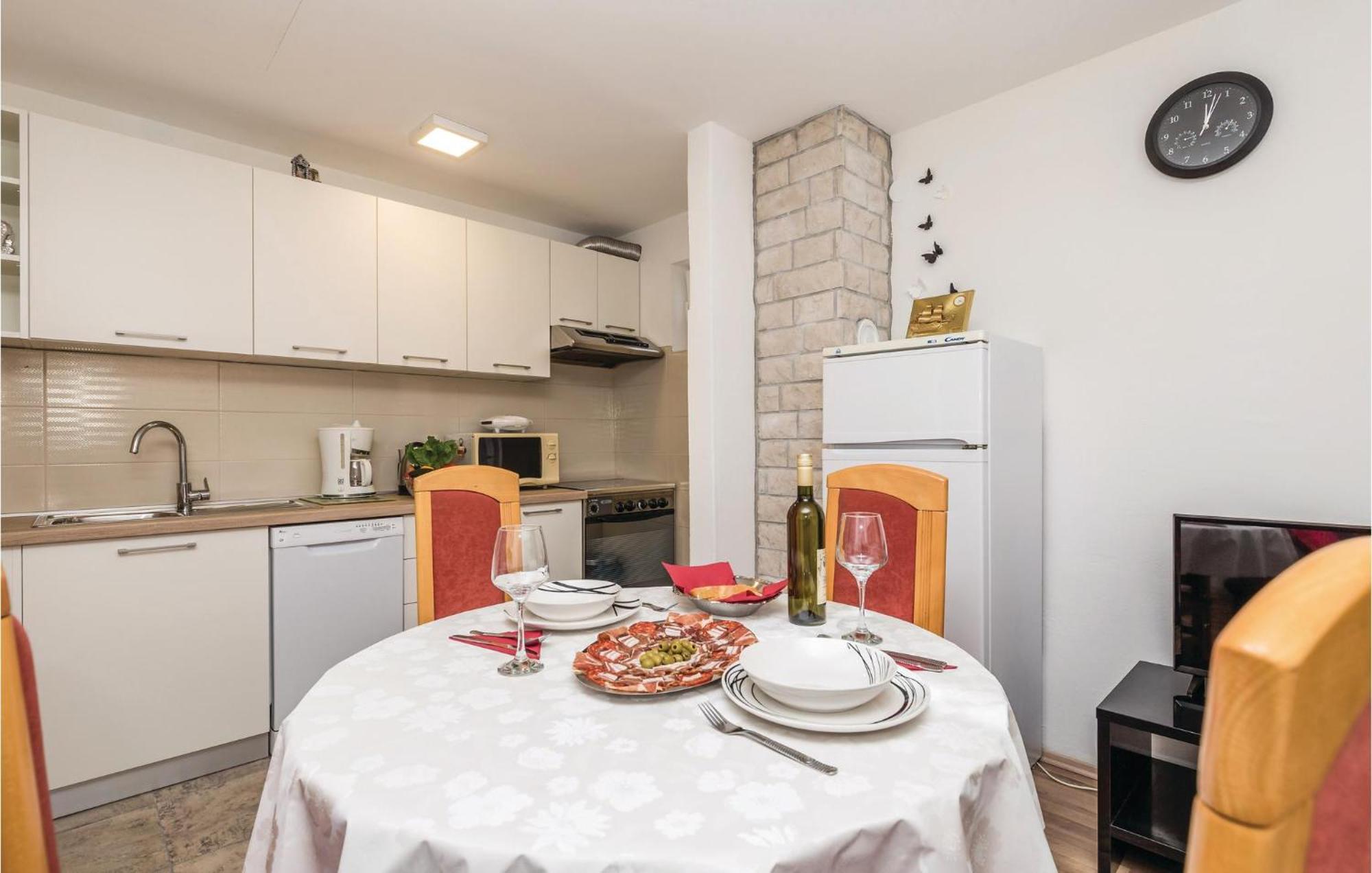 Pet Friendly Home In Rijeka With Wifi Экстерьер фото
